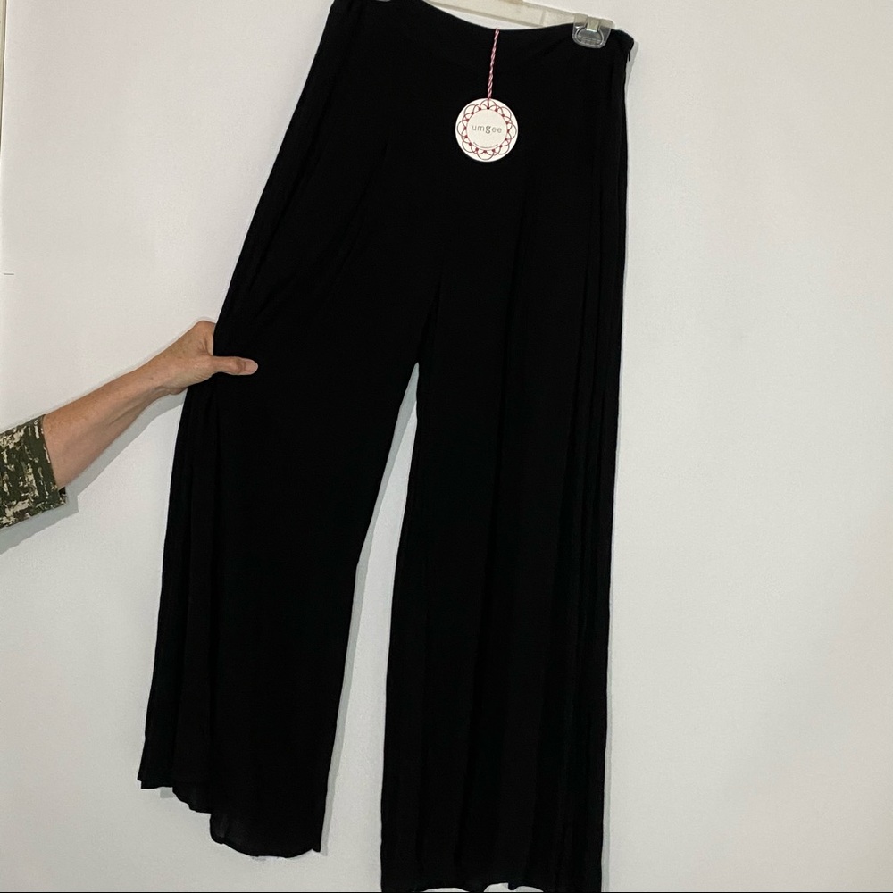 Umgee wide leg black sheer pants size small zip side with sewn in short Flowy - Picture 3 of 9
